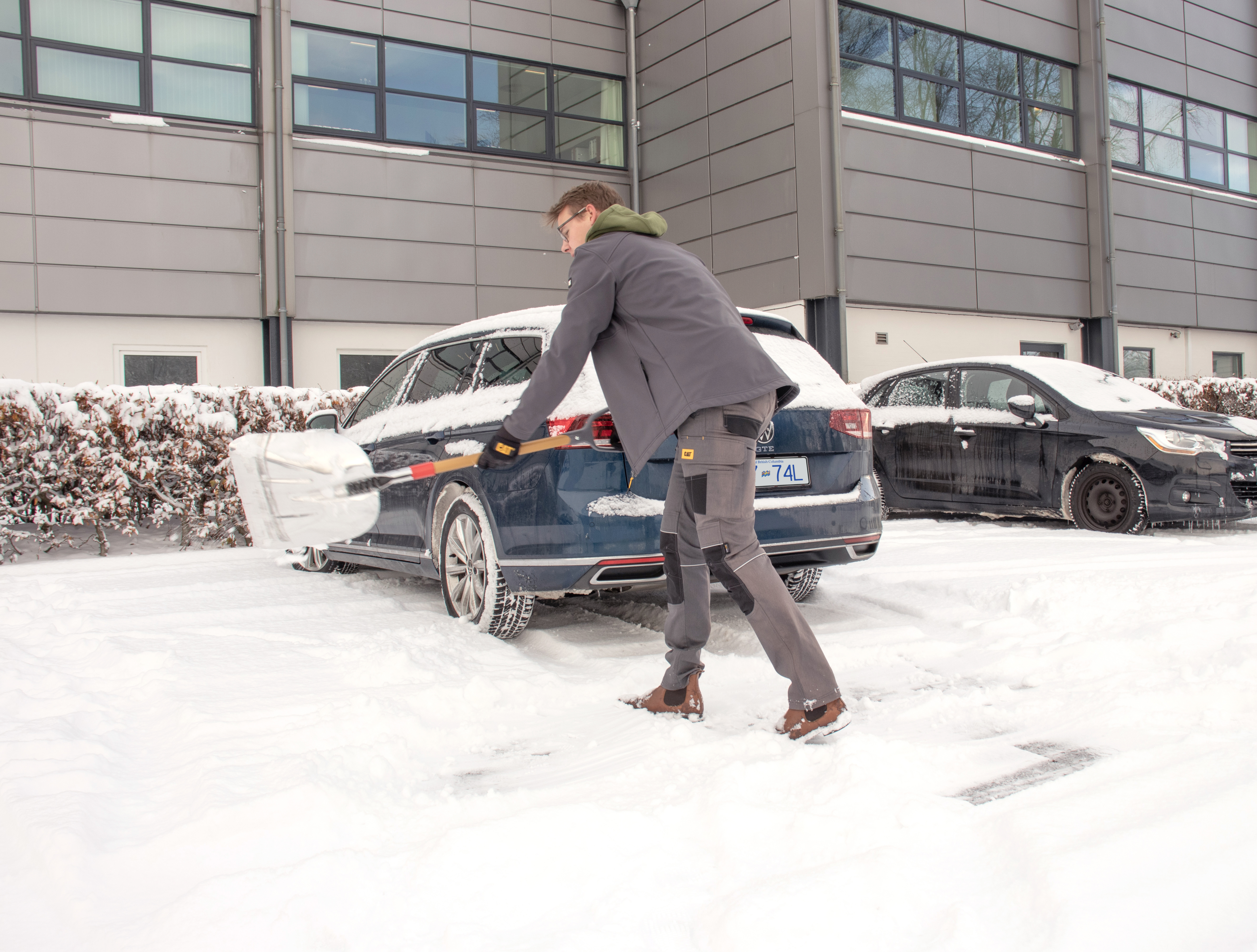 Aluminium-Schneeschaufel, J12-220_1