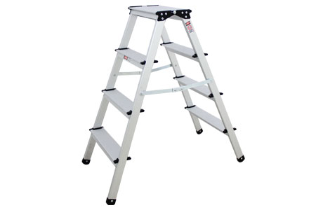 Bockleiter mit 4 Stufen